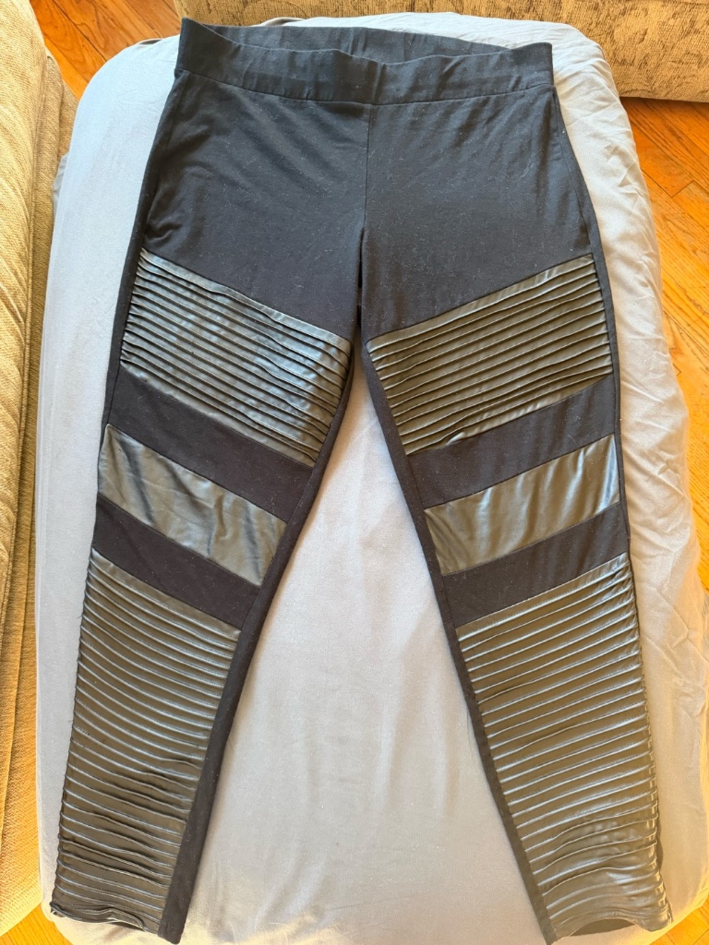 Torrid Faux Leather Moto Leggings size 2 Plus - 2X - 18/20 Vintage Cotton Knit
